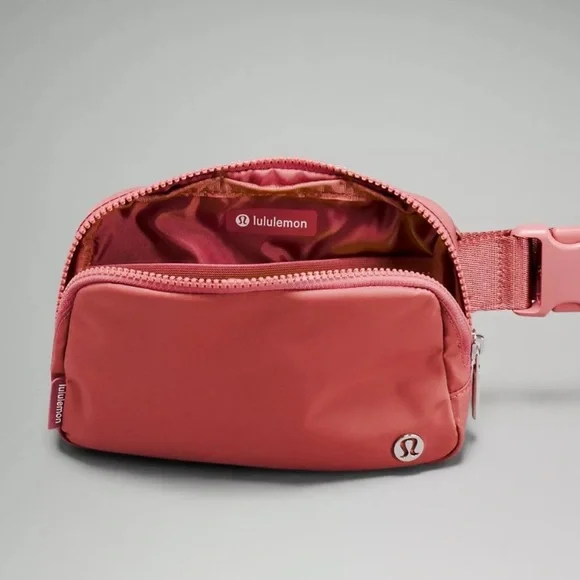 NWT Lululemon Athletica Everywhere Belt Bag in Brier Rose